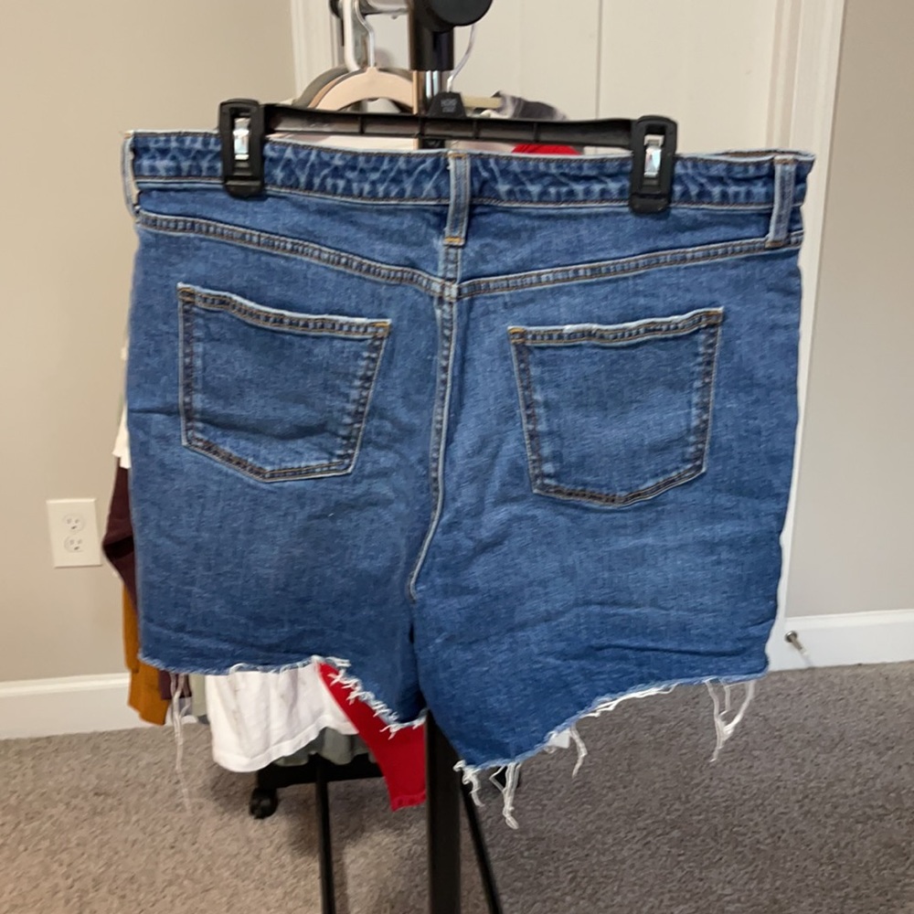 Universal Thread Jean Shorts - Picture 2 of 3